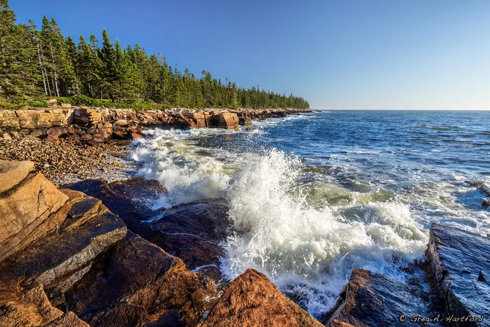 Ocean waves at Schoodic Peninsula in Acadia