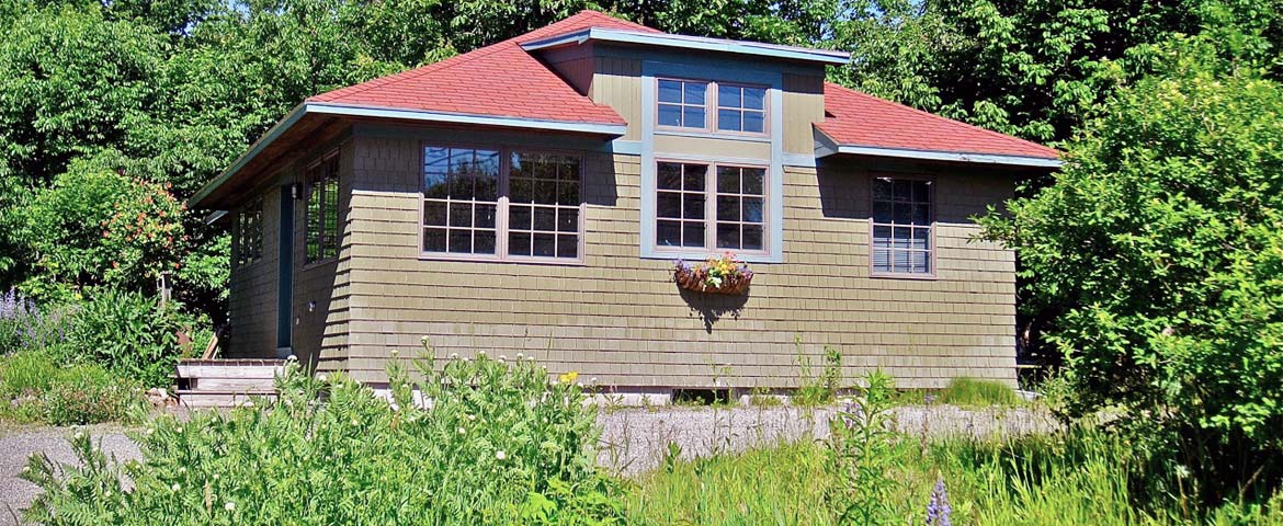 Red's Garden Cottage Rental in Bar Harbor, Maine