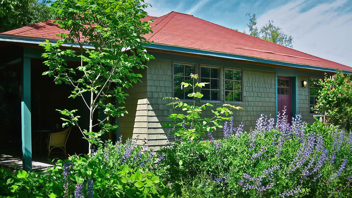 Red's Garden Cottage Rental in Bar Harbor, Maine